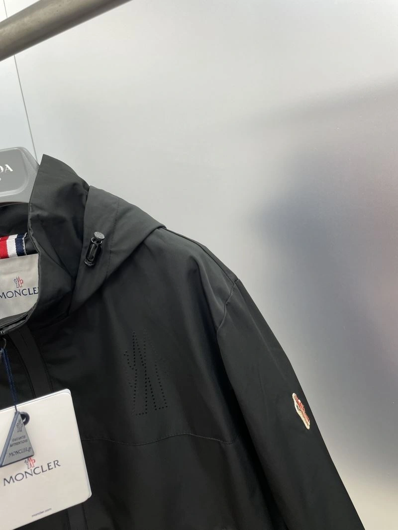 Moncler Outwear DailyWear 142403