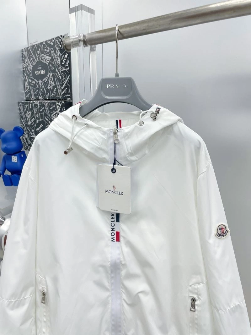 Moncler Outwear NewStyle 142415