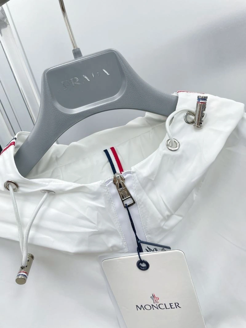 Moncler Outwear NewStyle 142415