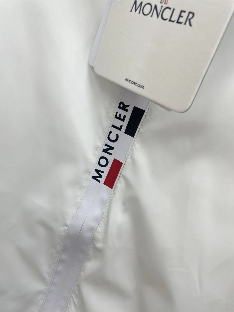 Moncler Outwear NewStyle 142415
