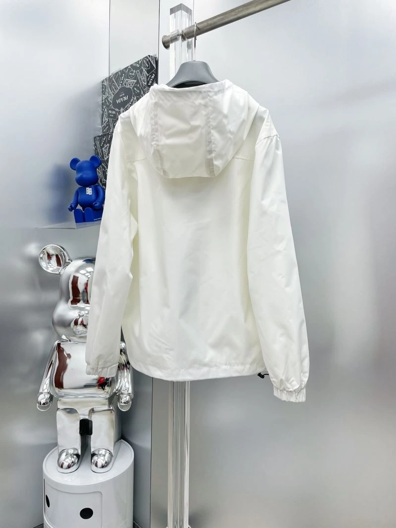 Moncler Outwear BestValue 142424