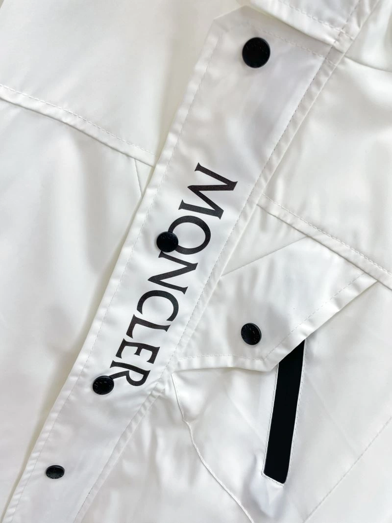 Moncler Outwear BestValue 142424