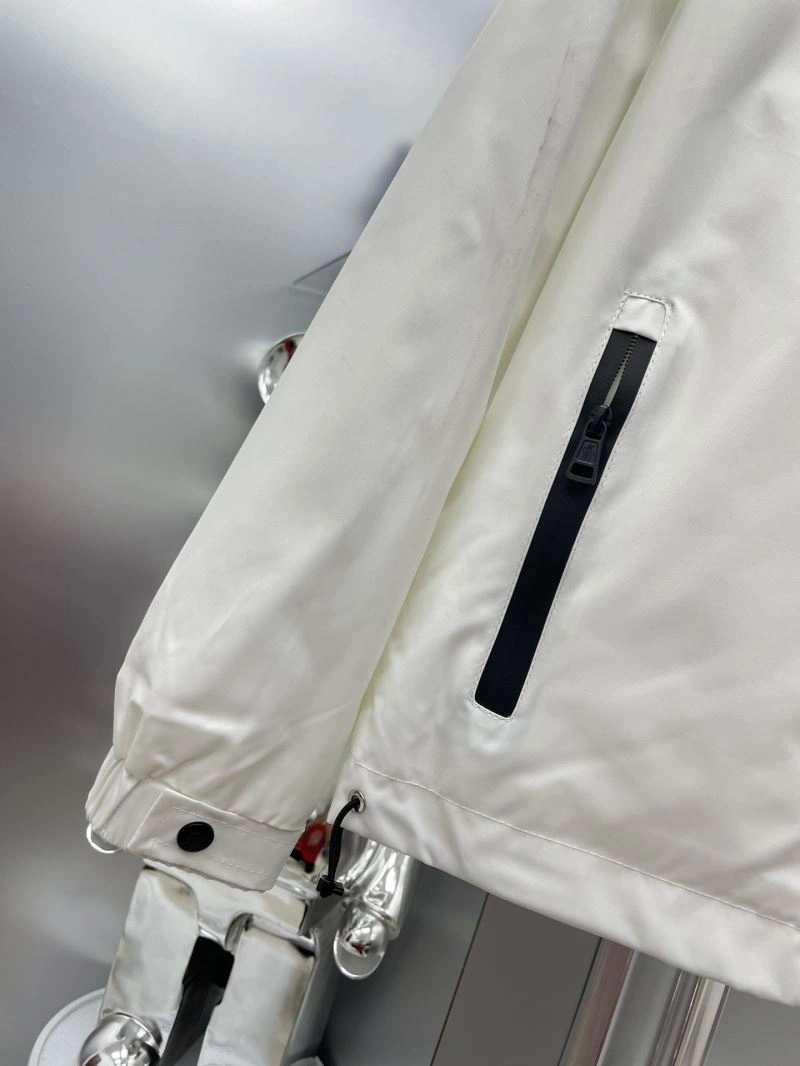 Moncler Outwear BestValue 142424