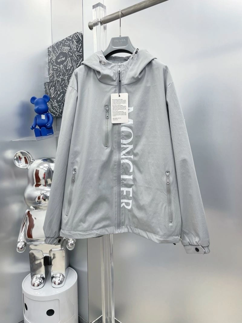 Thermal Moncler Outwear 142399