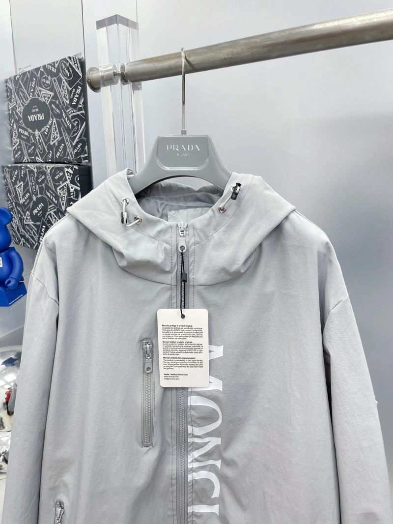 Thermal Moncler Outwear 142399