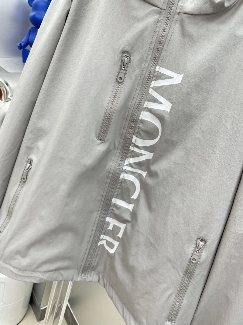 Thermal Moncler Outwear 142399