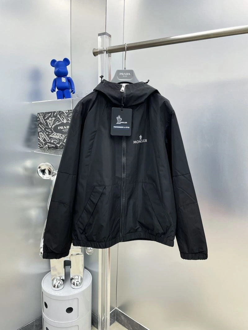 Efficient Moncler Outwear 142397