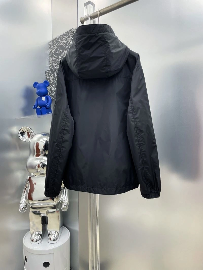 MoistureWicking Moncler Outwear 142401