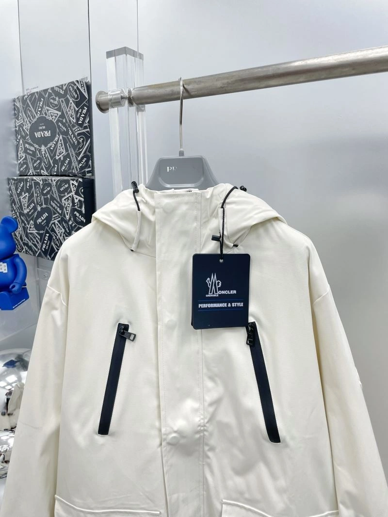 Moncler Outwear BestValue 142395