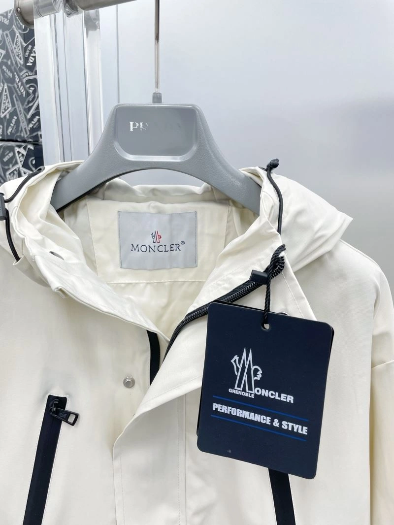 Moncler Outwear BestValue 142395