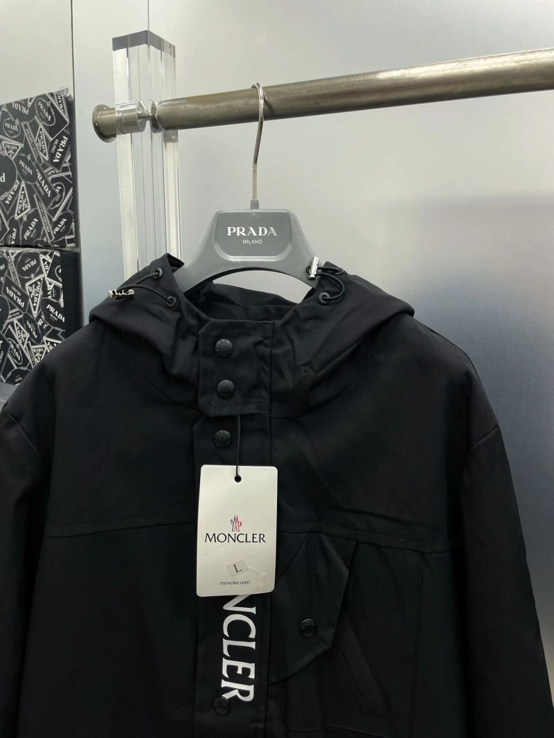 GoAnywhere Moncler Outwear 142398