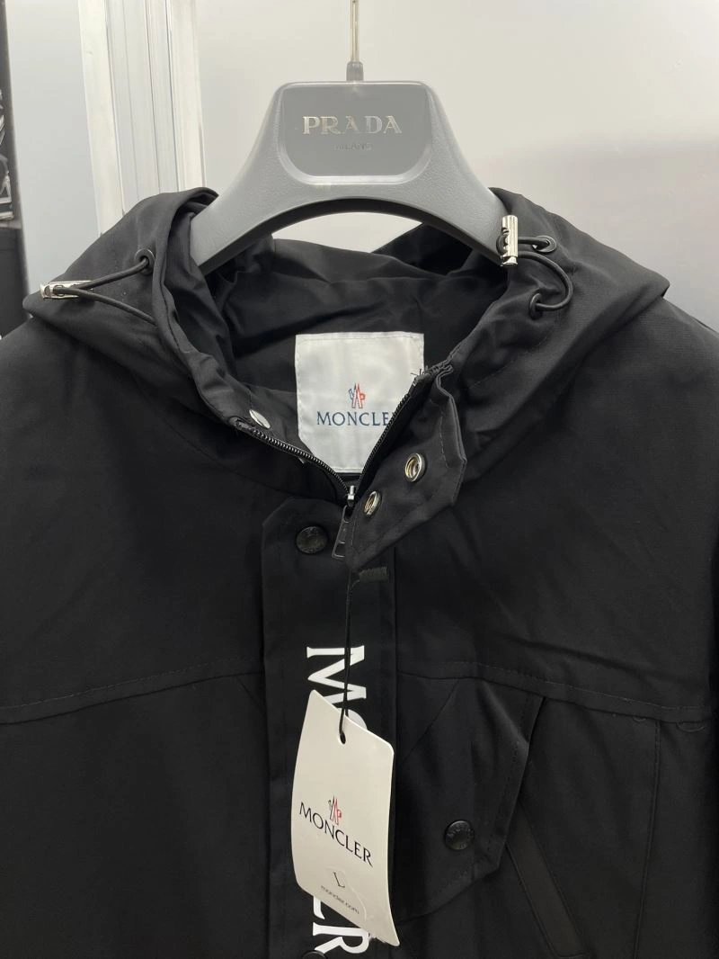 GoAnywhere Moncler Outwear 142398