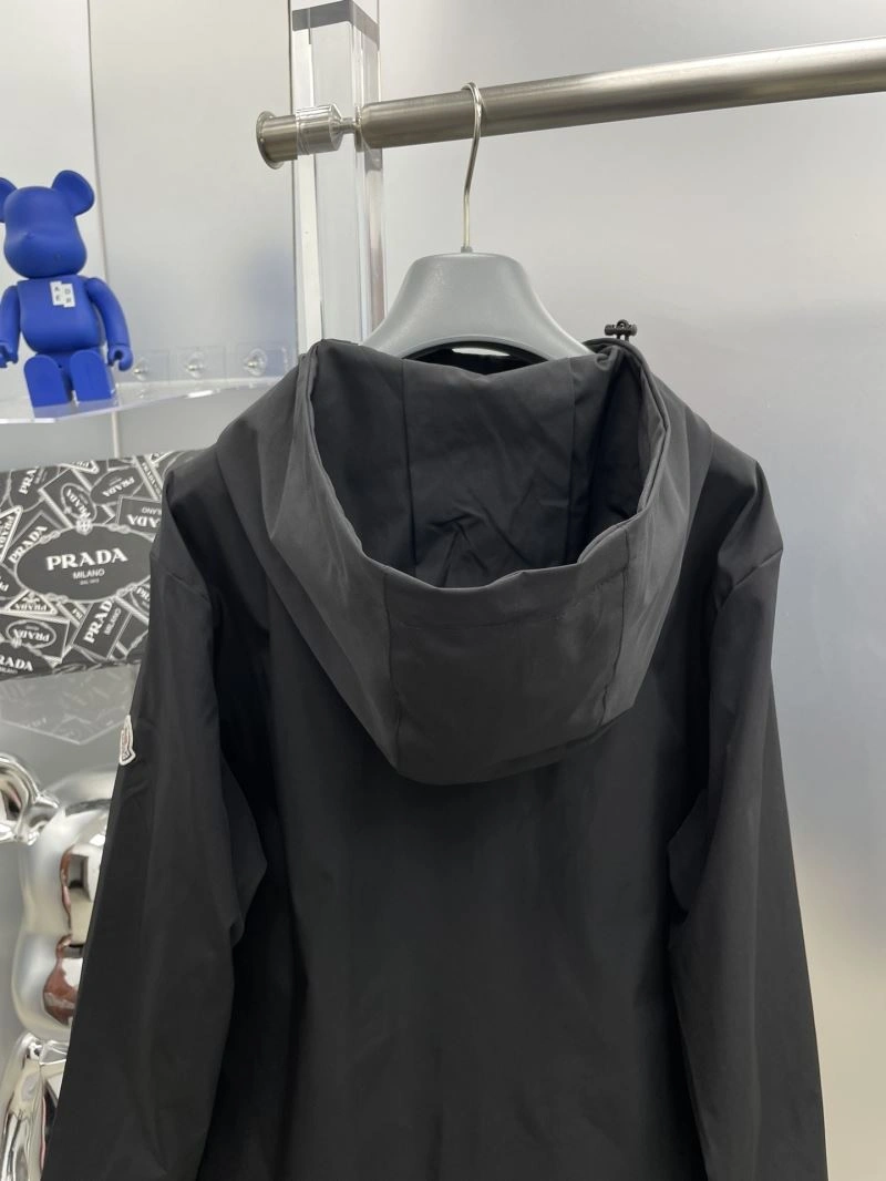 Functional Moncler Outwear 142394