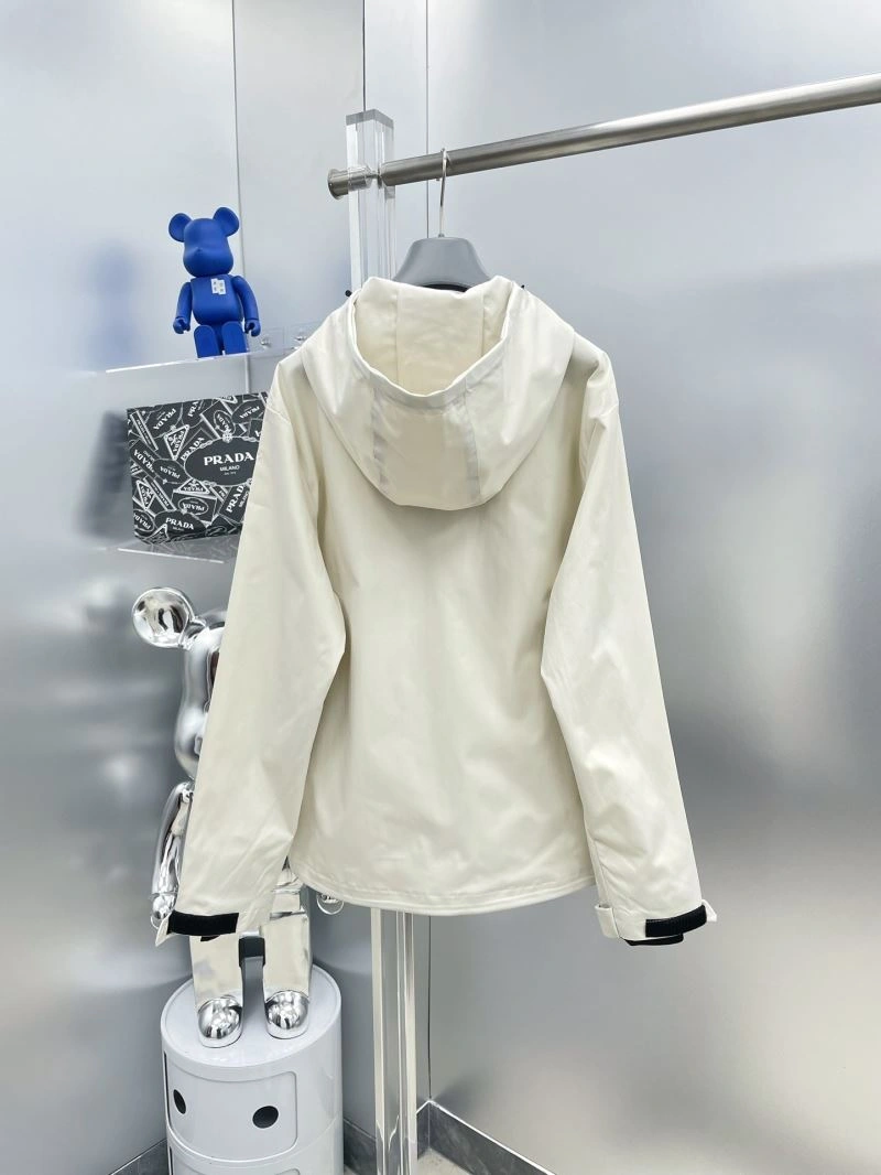 Moncler Outwear Youthful 142468