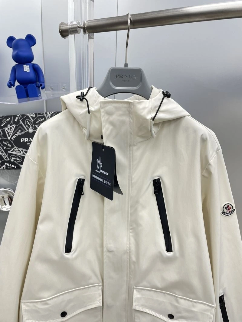 Moncler Outwear Youthful 142468