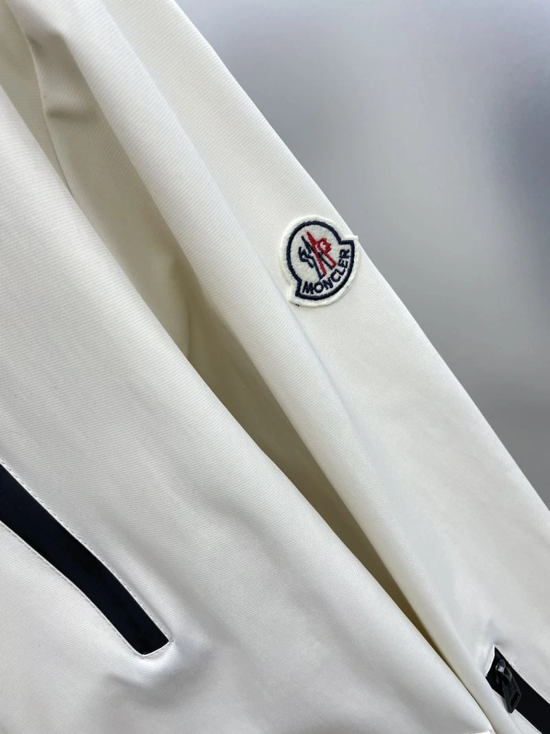 Moncler Outwear Youthful 142468