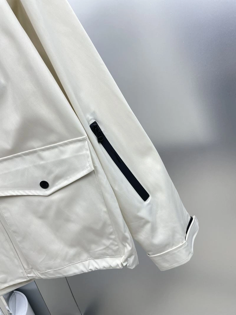 Moncler Outwear Youthful 142468