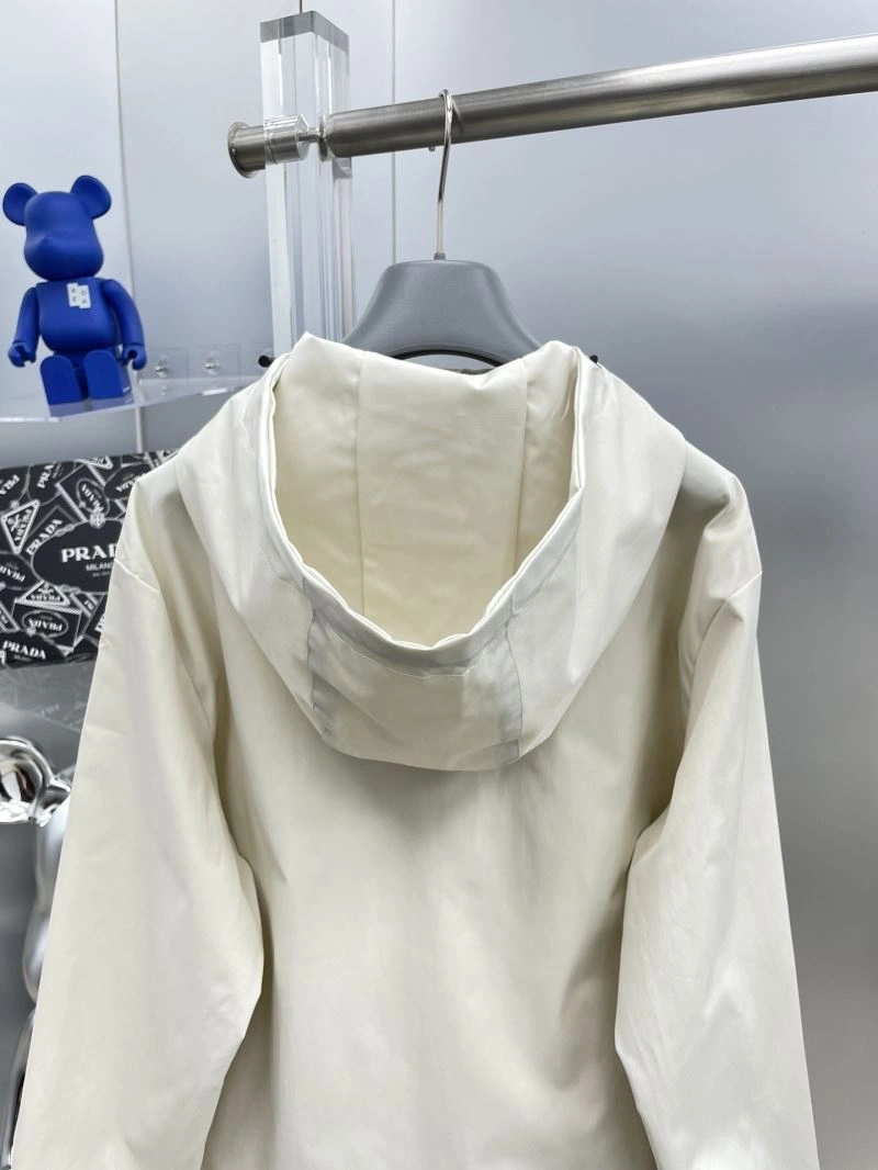 Moncler Outwear Youthful 142468