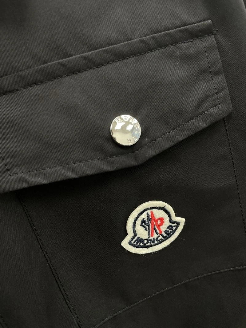 Moncler Outwear UrbanStyle 142390