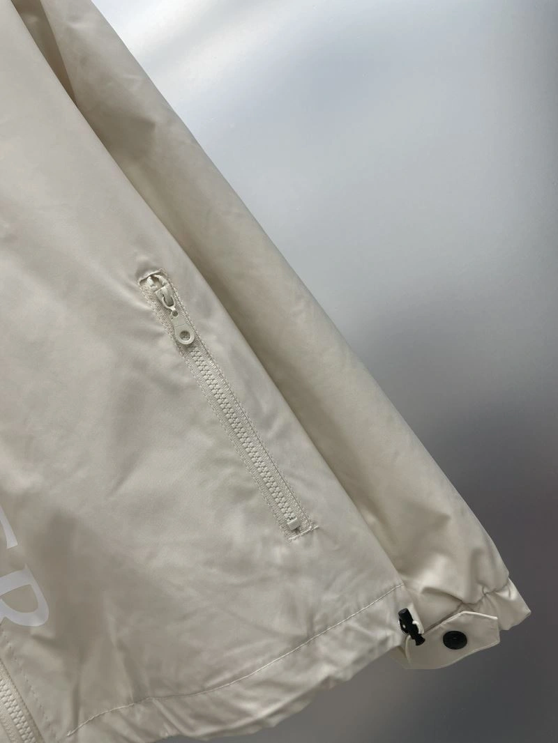 Moncler Outwear TimelessDesign 142466