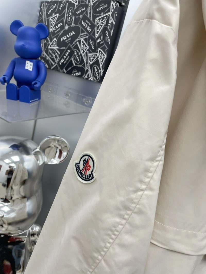 Moncler Outwear TimelessDesign 142466