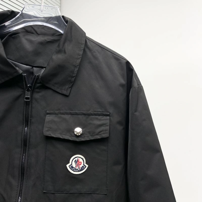 Moncler Outwear Durable 142385