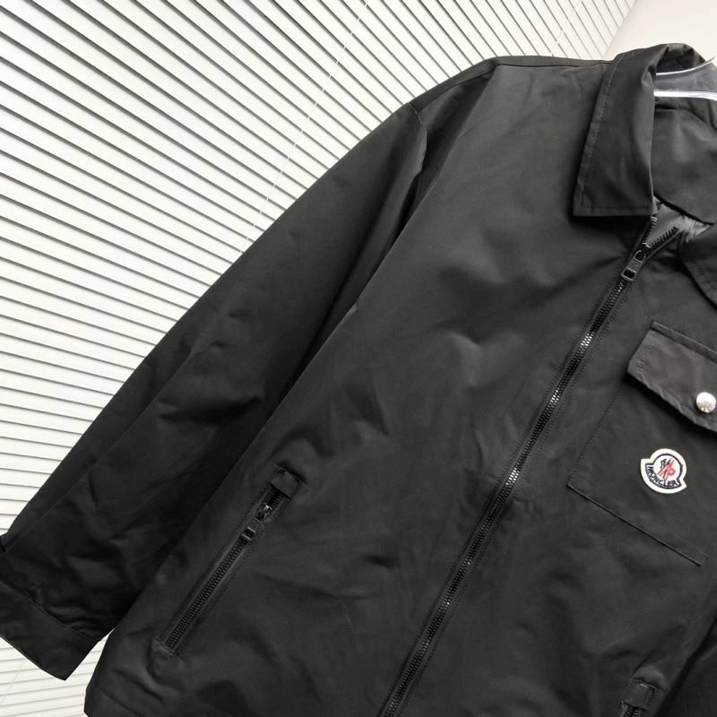 Moncler Outwear Durable 142385