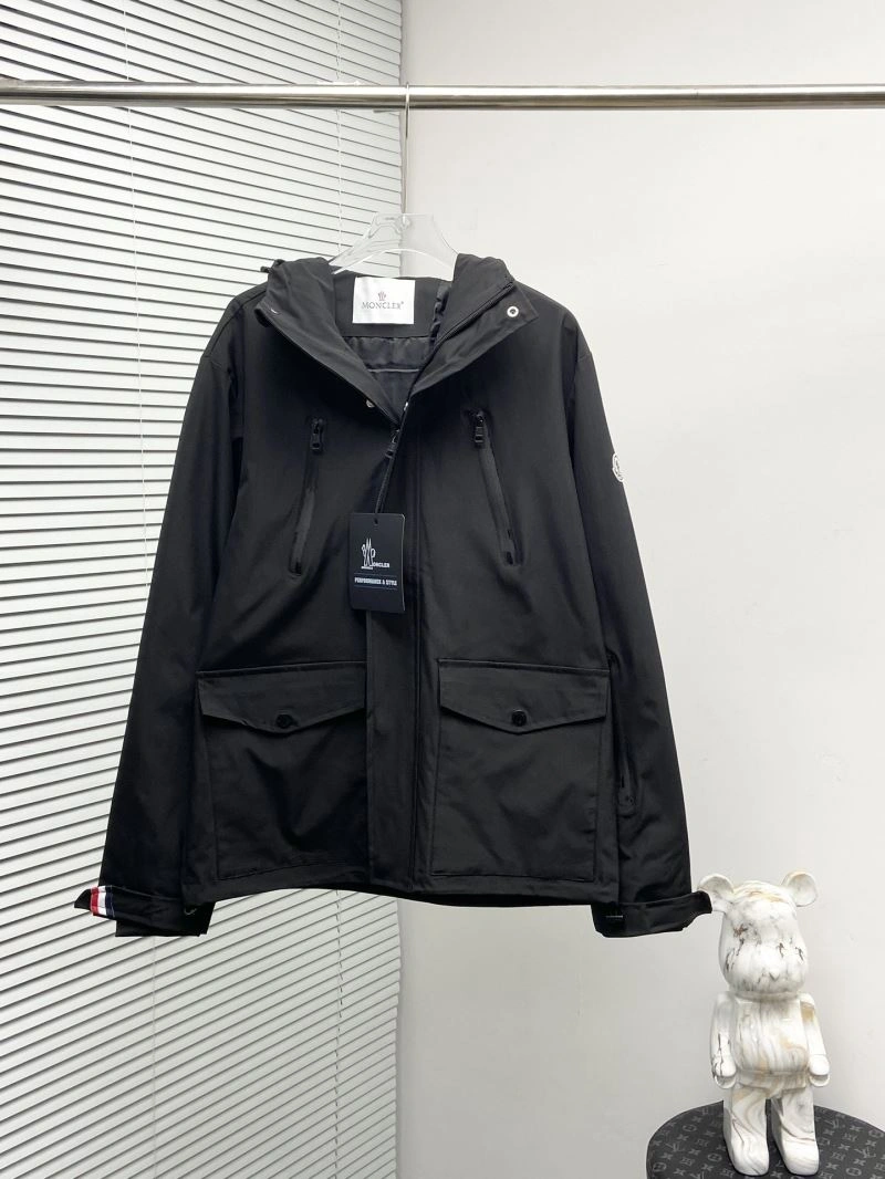 Cozy Moncler Outwear 142382