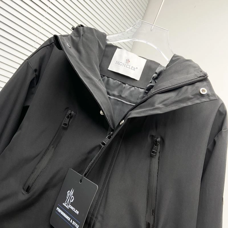 Cozy Moncler Outwear 142382