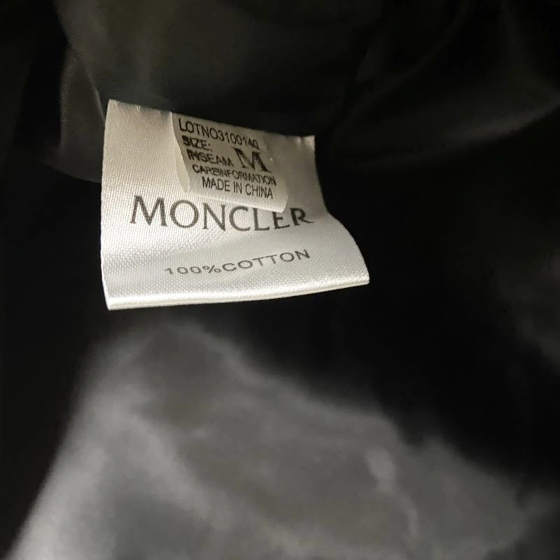 Cozy Moncler Outwear 142382