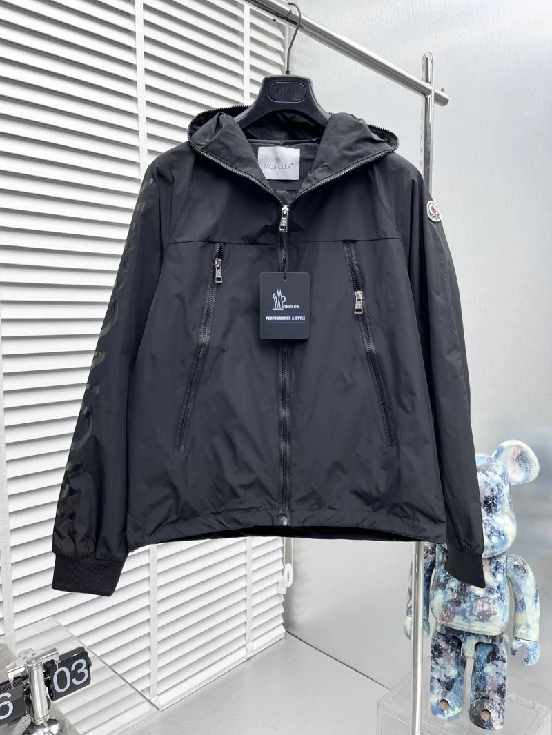 Moncler Outwear Affordable 142381