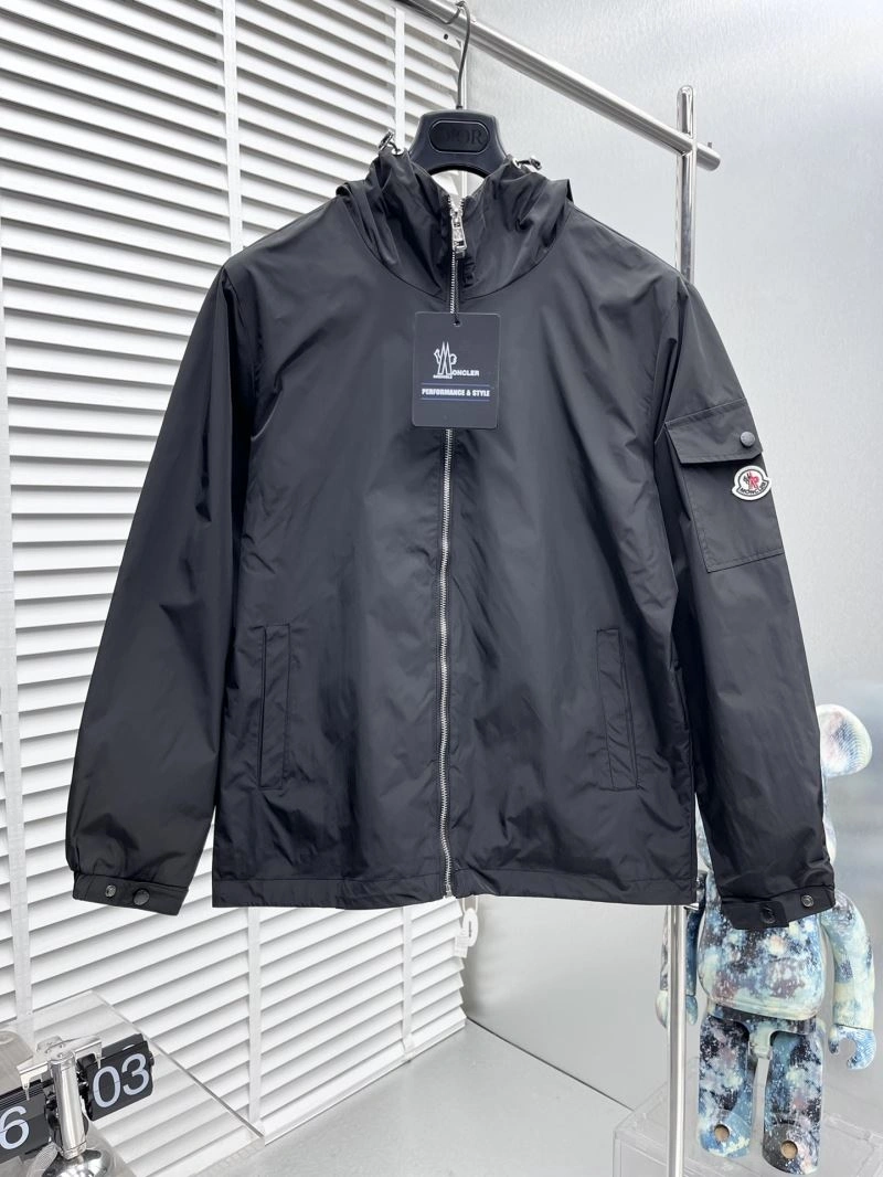 Colorful Moncler Outwear 142380