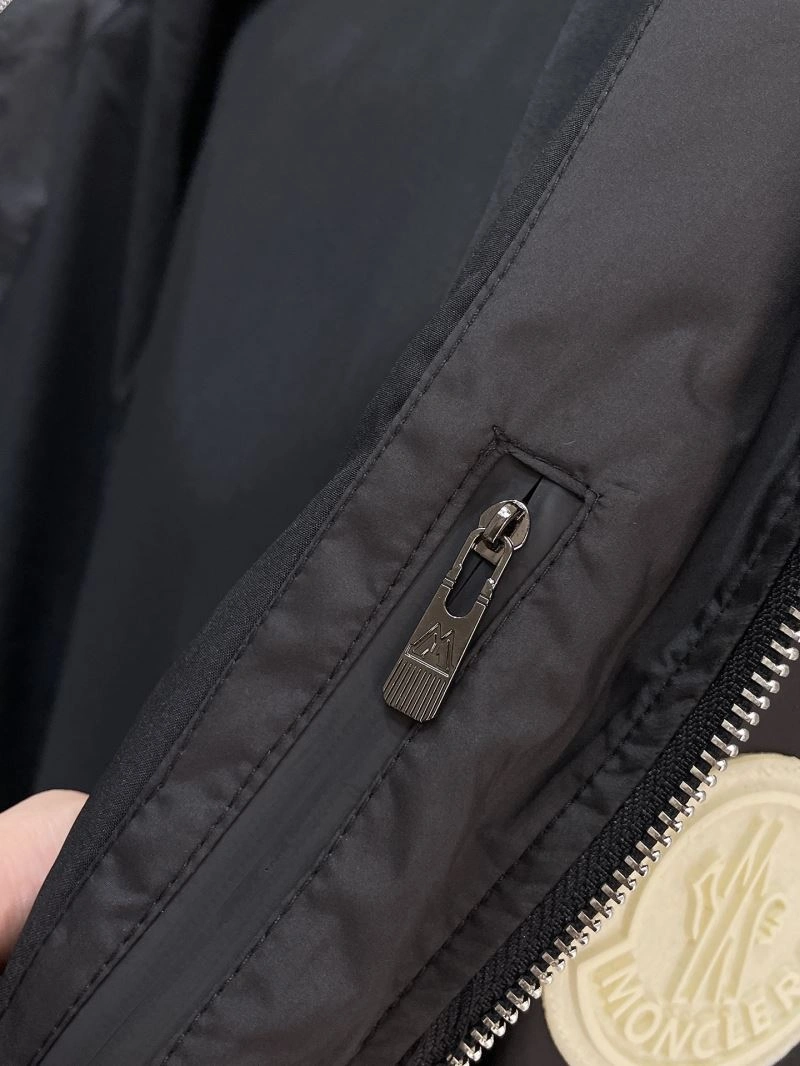 Resilient Moncler Outwear 142386