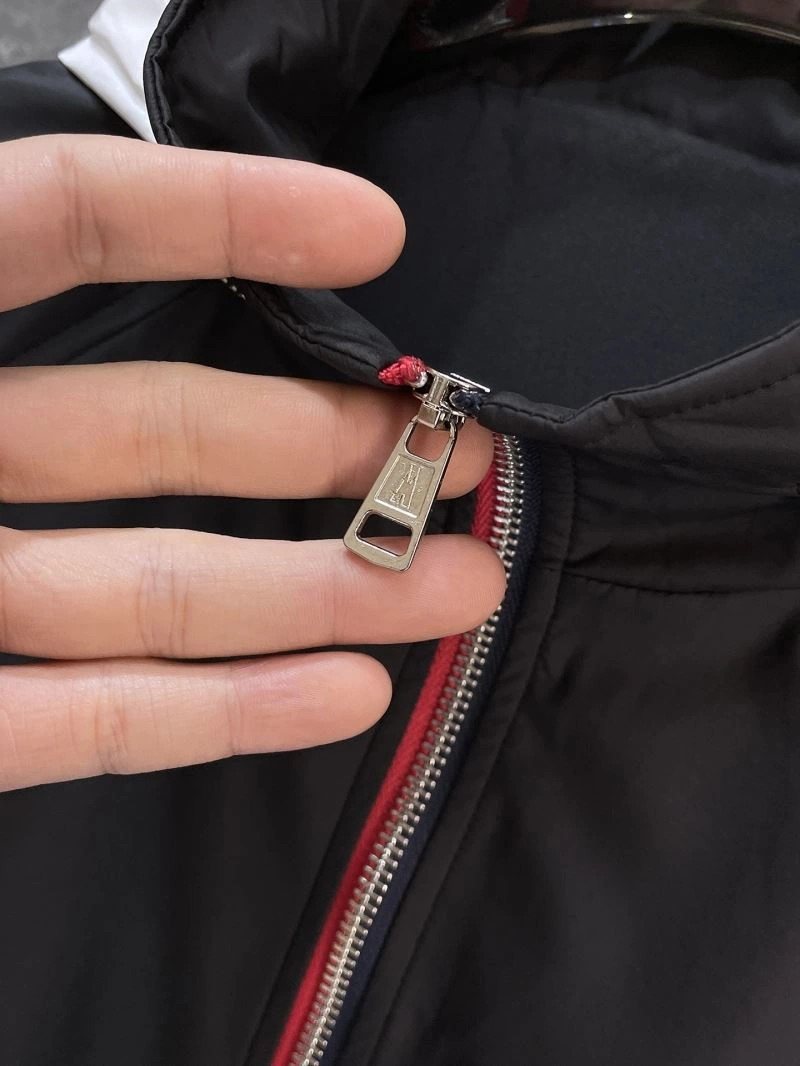 Practical Moncler Outwear 142374