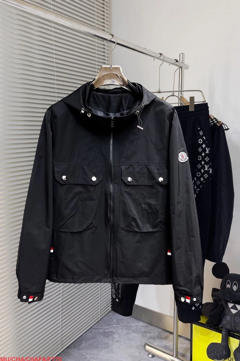 Moncler Outwear Upgraded 142165