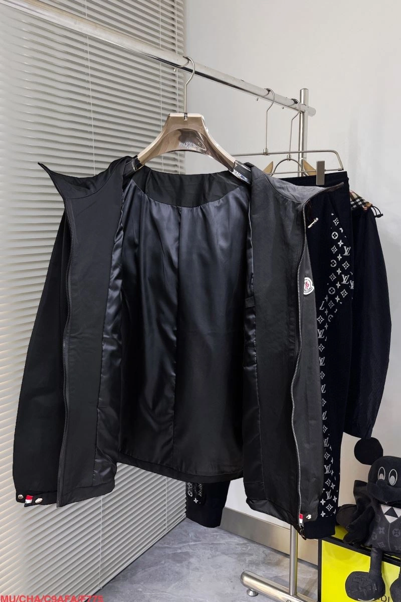 Moncler Outwear Upgraded 142165