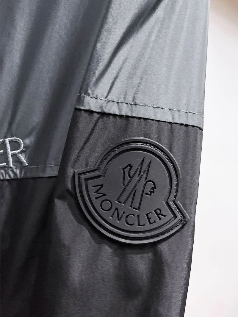 Snug Moncler Outwear 142172