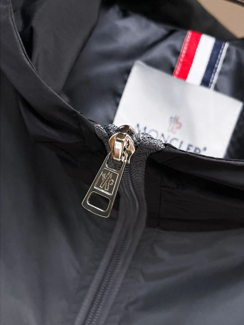 Snug Moncler Outwear 142172