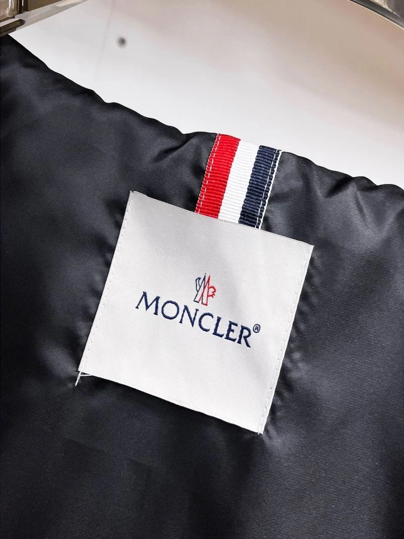 Snug Moncler Outwear 142172