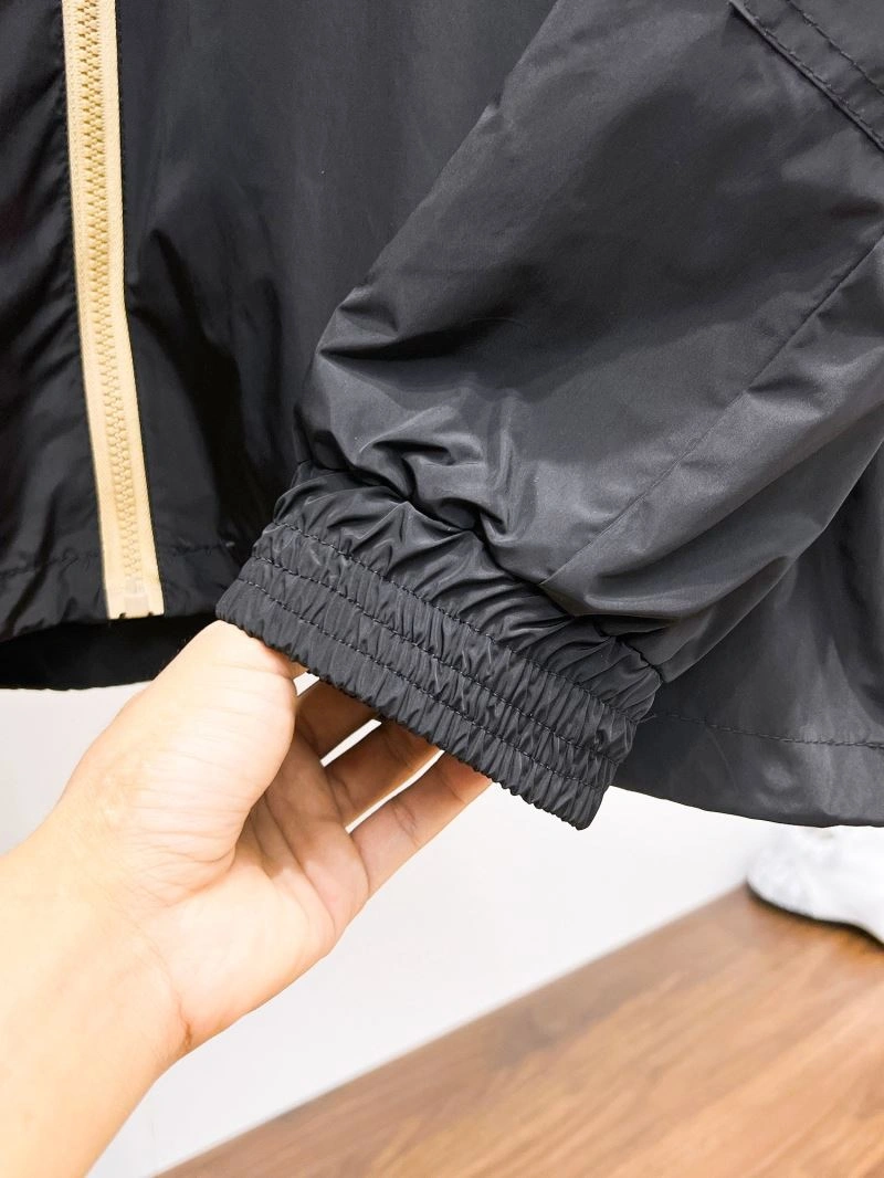 Moncler Outwear MultiPurpose 142152