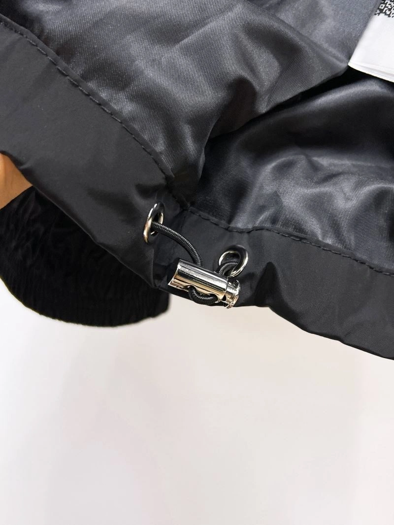 Moncler Outwear MultiPurpose 142152