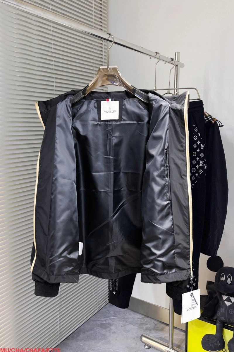 Moncler Outwear MultiPurpose 142152