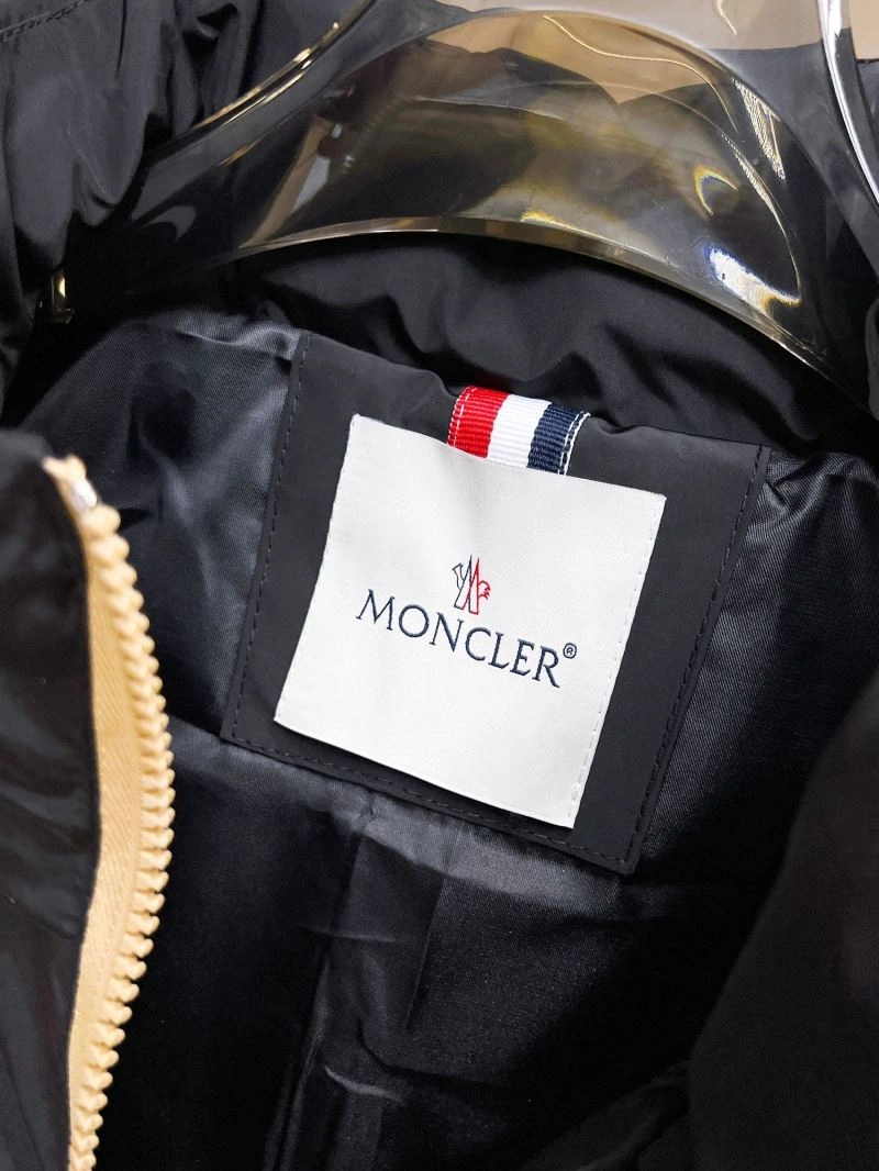 Moncler Outwear MultiPurpose 142152