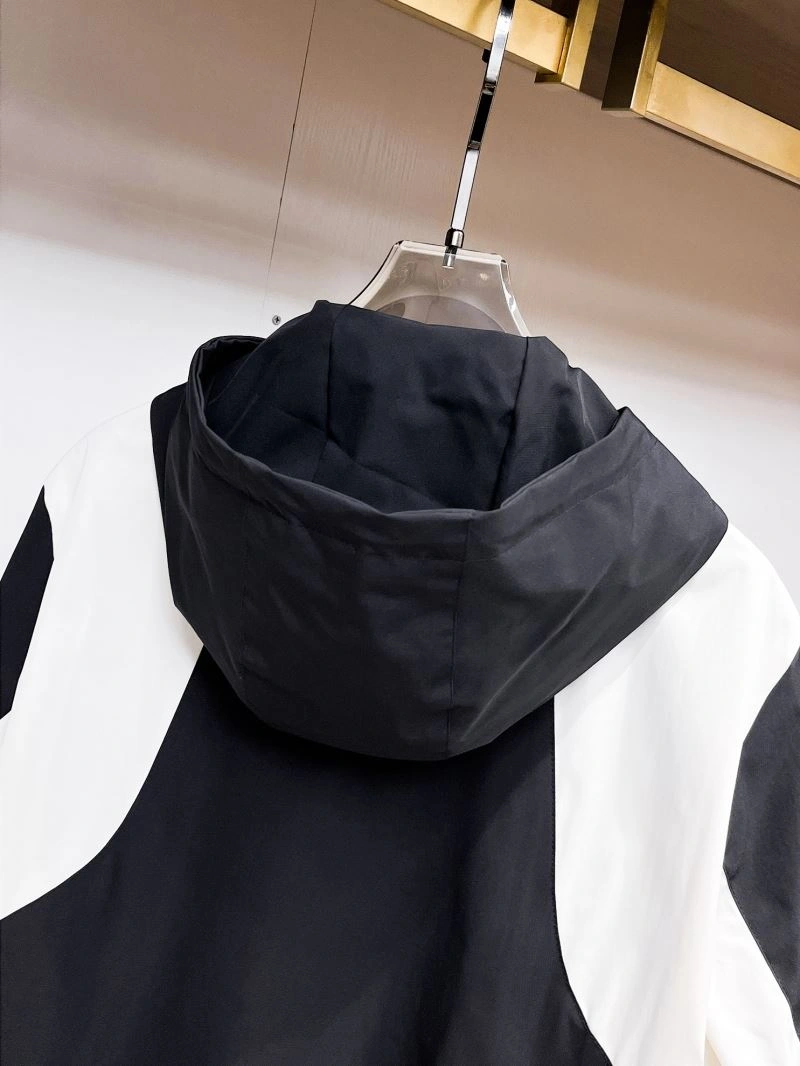 Moncler Outwear UrbanChic 142150