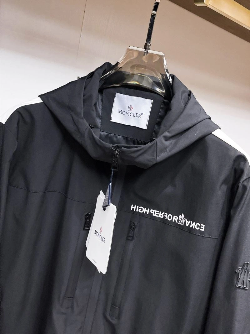 Moncler Outwear UrbanChic 142150