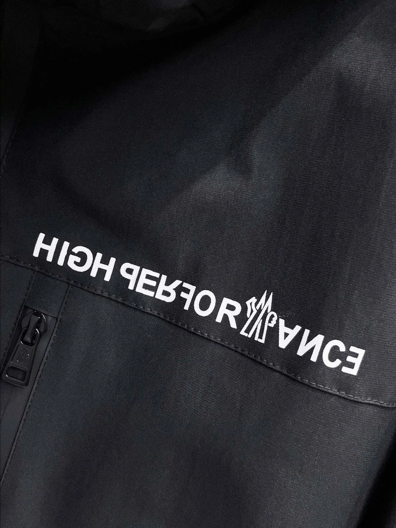 Moncler Outwear UrbanChic 142150