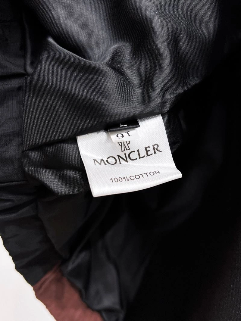 Moncler Outwear Stylish 142143