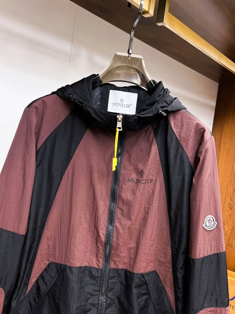 Moncler Outwear Stylish 142143