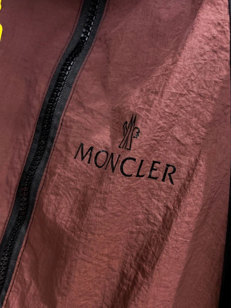Moncler Outwear Stylish 142143