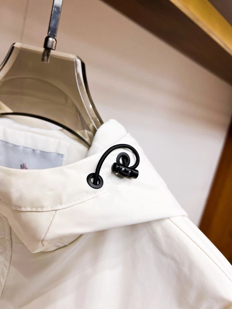 DailyWear Moncler Outwear 142140